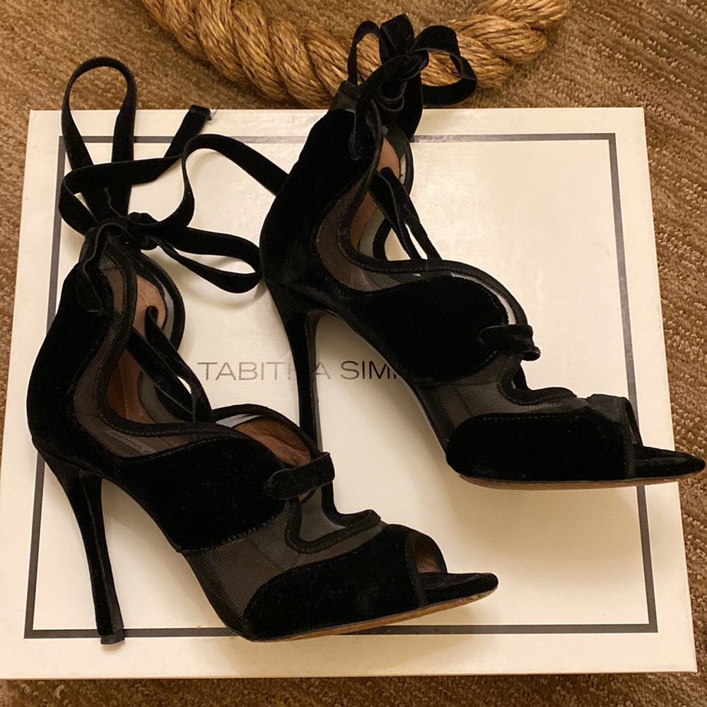 Black Velvet Tabitha Simmons Freya Pumps 4” Size 36